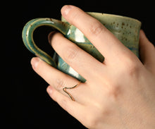 Load image into Gallery viewer, Chevron Ring