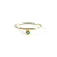 Load image into Gallery viewer, Classic Side Set Birthstone Ring