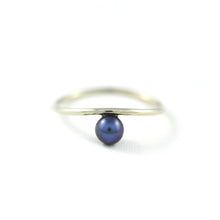 Load image into Gallery viewer, Wave Pearl Ring