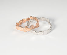 Load image into Gallery viewer, Stepping Stone Wedding Bands