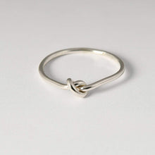 Load image into Gallery viewer, Knot Ring