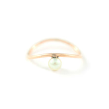 Load image into Gallery viewer, Wave Pearl Ring
